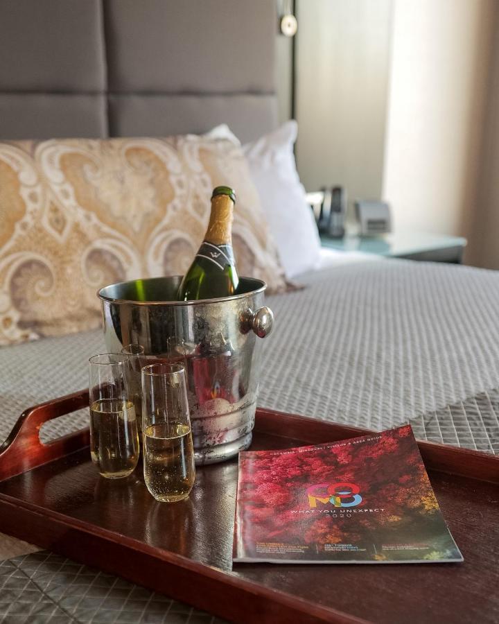 Voco The Tiger Hotel, Columbia, Mo By Ihg מראה חיצוני תמונה