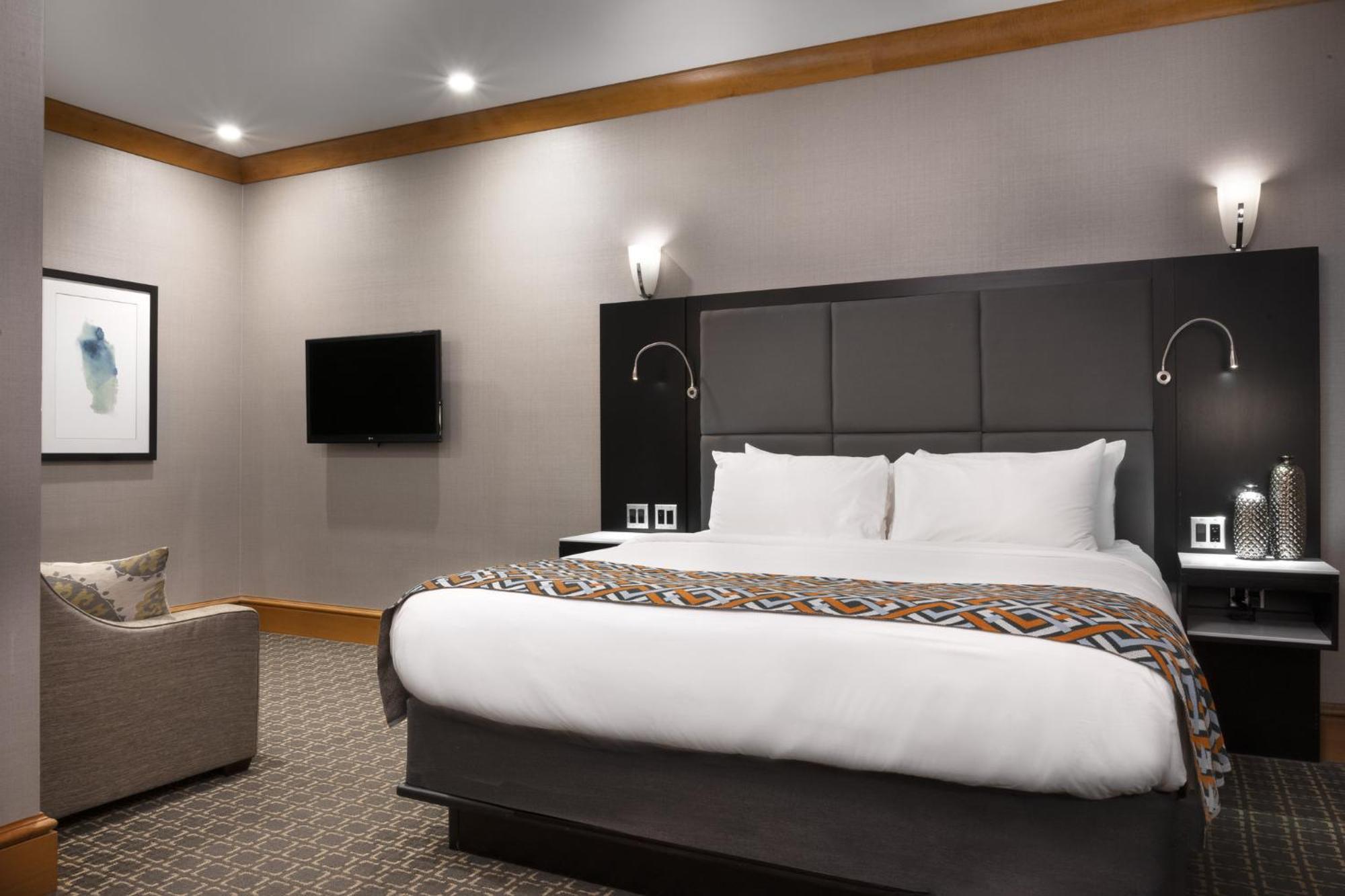 Voco The Tiger Hotel, Columbia, Mo By Ihg מראה חיצוני תמונה